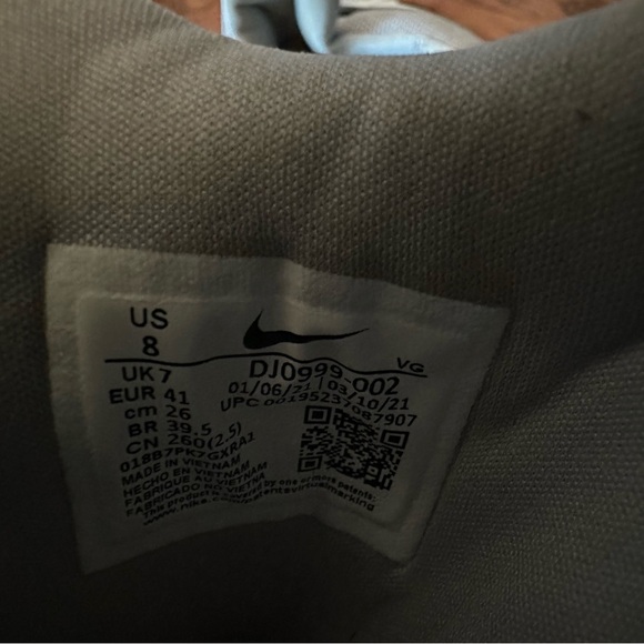 Grey Nike Athletic Shoes - Picture 4 of 4